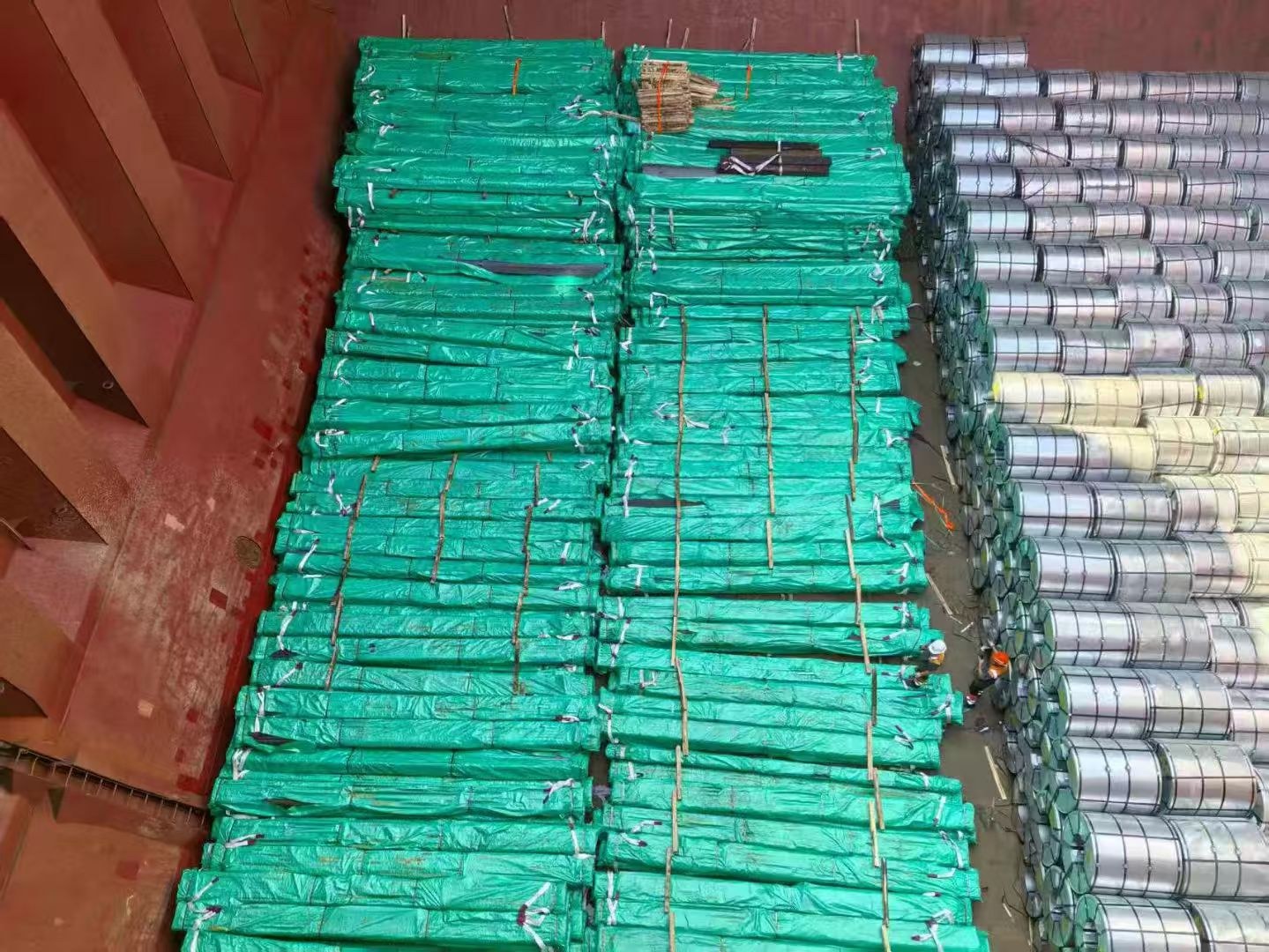 Kenya 4,000 Tons Steel Coils photo 2