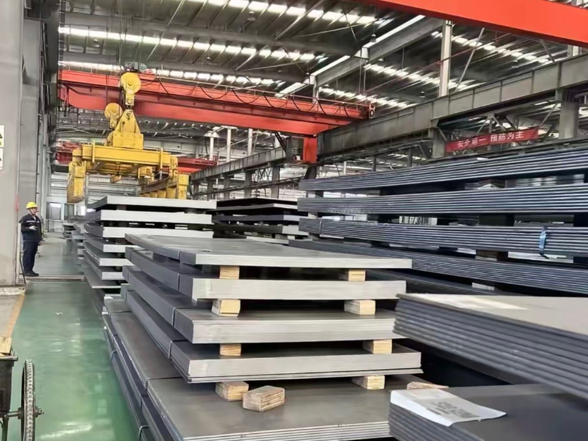 Structural steel plate inspection before shipment