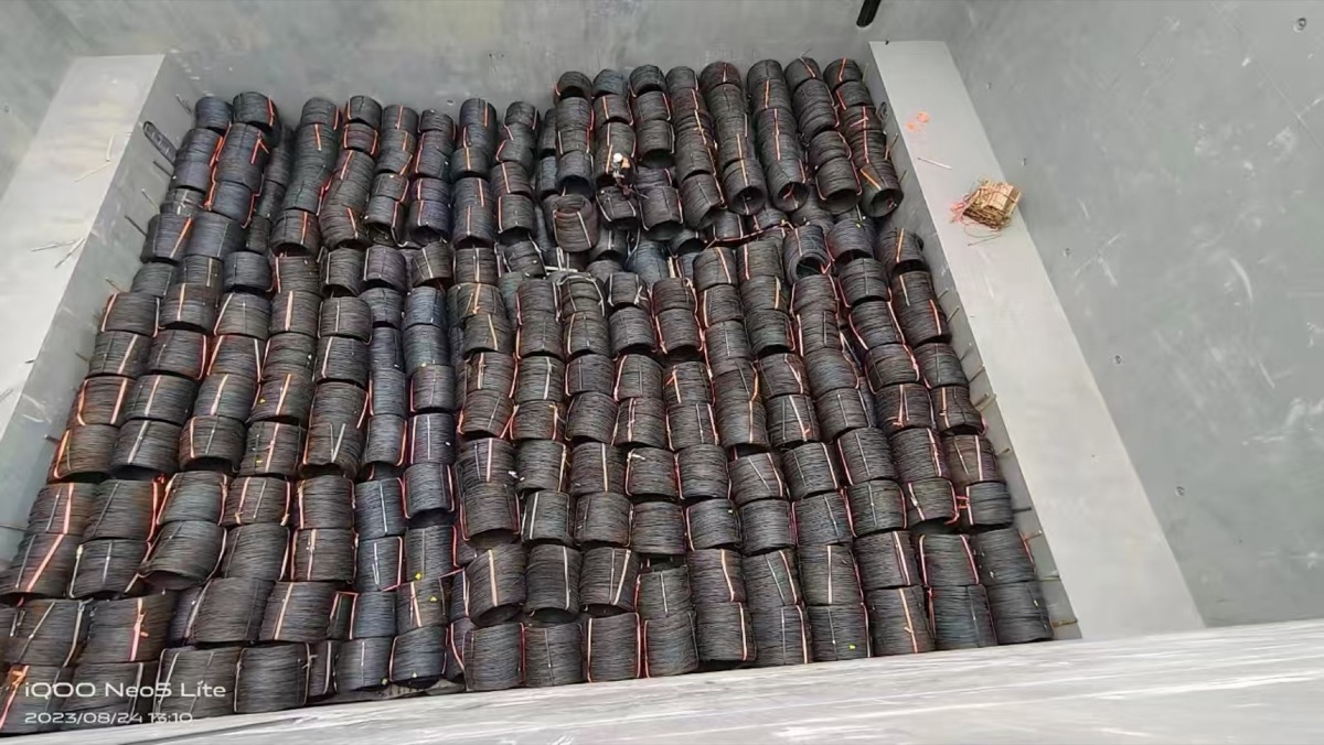 Wire rod container loading case