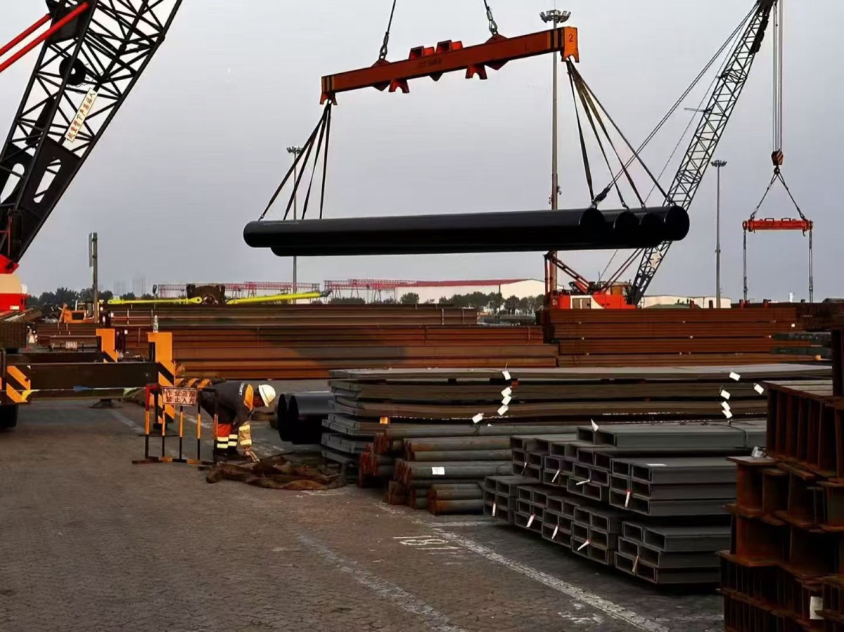 Pipe lifting for project shipment